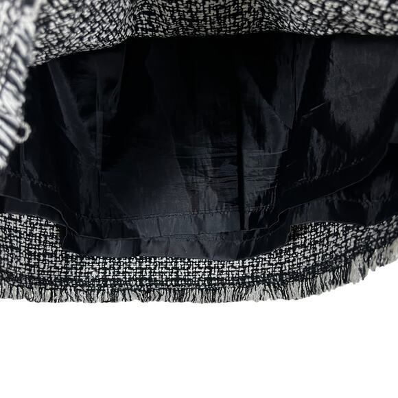 7th Avenue Skirt Women S Black White Tweed Fringe Mini Preppy Old Money Corpcore - Picture 2 of 4